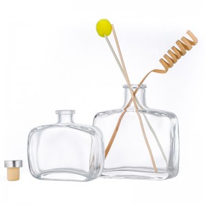 China wholesale glass reed fragrance oil bottle 250ml 150ml 50ml 30ml 100ml  home diffuser bottle empty 200ml square Manufacturer and Supplier