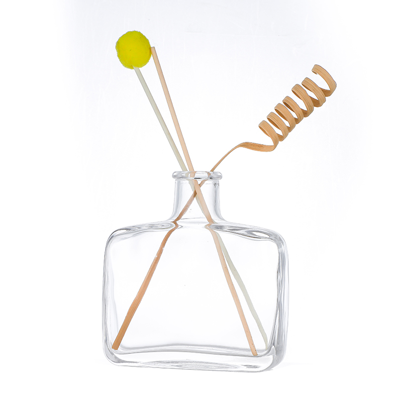 Online Exporter Glass Cosmetic Bottles Wholesale –flatshape reed diffuser bottles wholesale Cui Can Glass detail pictures