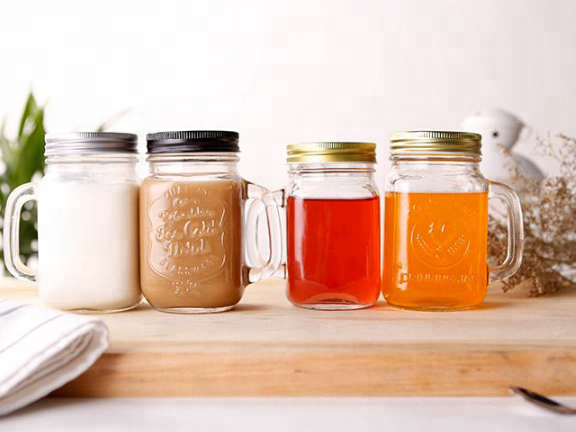 Factory makingGlass Food Jars With Lids- Mason Jar Mugs with Screw top lids, reusable straws and extra lids. Drinking Glasses Ideal for Making Overnight Oats, smoothies, Cocktails, Picnics Pint 500ml 16oz Maison Cui Can Glass detail pictures