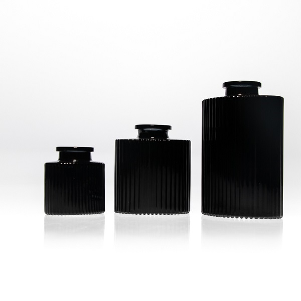 One of Hottest for  Empty Diffuser Bottles And Reeds  - Black aromatherapy bottle 30ml 100ml 200ml glass reed aromatherapy bottle with plaster flower Cui Can Glass