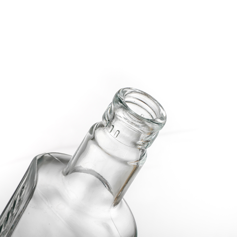 Good User Reputation forGlass Wine Bottles With Screw Caps- Premium bespoke pewter metal labels rum whiskey whisky vodka gin spirits glass bottleCui Can Glass detail pictures