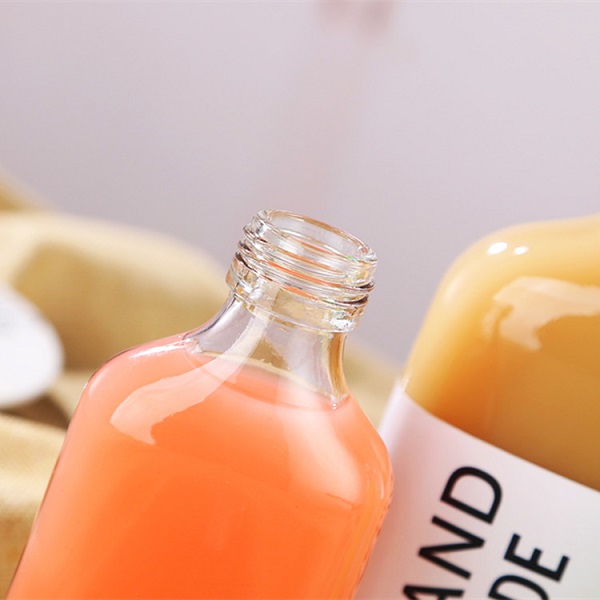 OEM China Engraved Perfume Bottle For Him - 100ml-500ml factory customized transparent flat beverage glass bottle Cui Can Glass detail pictures